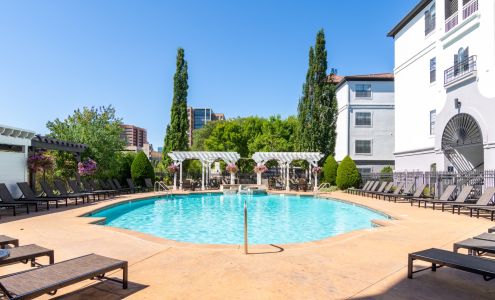 Fountain View on the Plaza