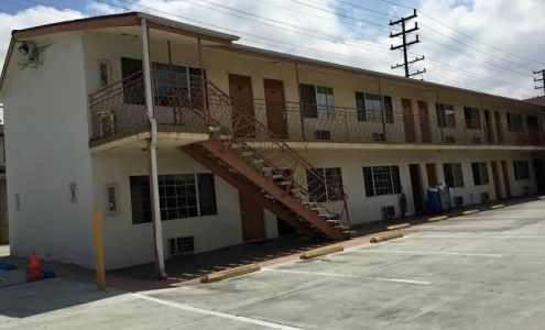 Glen Capri Burbank Universal