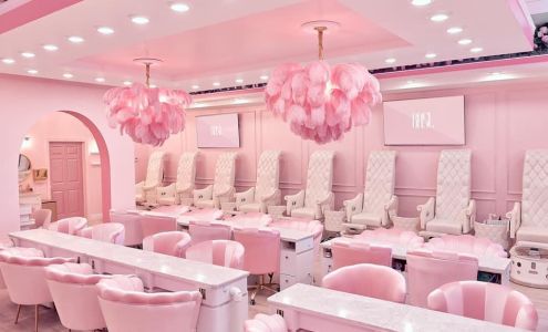 Beal Nail Spa Lounge