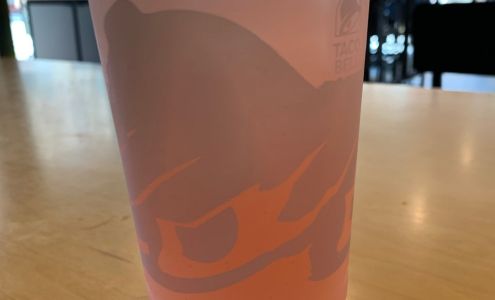 Combination Pizza Hut and Taco Bell