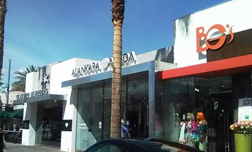 BG's el paseo