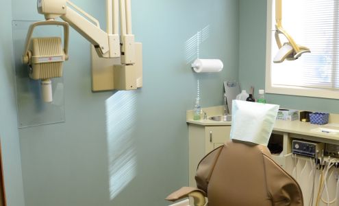 Andrew J. Sampalis, DDS and Associates, Ltd 4560 W 103rd St, Oak Lawn Illinois 60453