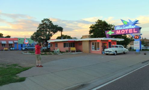 Blue Swallow Motel