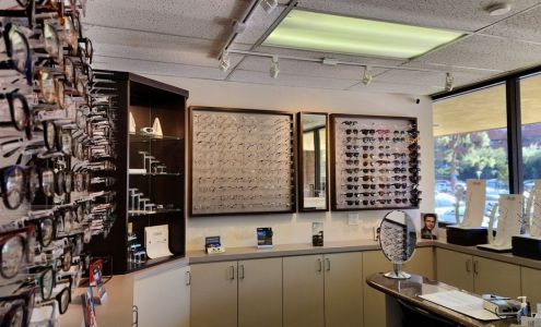 Lynn Eye Medical Group Inc: Hymas Devin MD