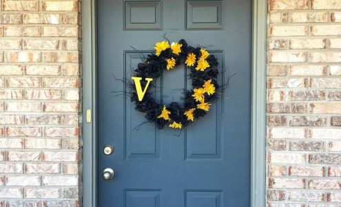 Shakers Square Apartments