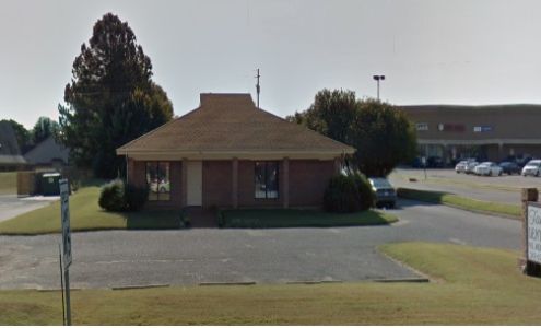 Family Dentistry: Middleton Jr William E DDS 3011 Goodman Rd W, Horn Lake Mississippi 38637