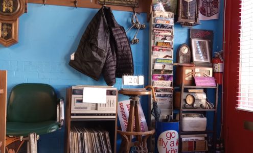 Smart Barber Shop 23 W Washington St, Athens Ohio 45701