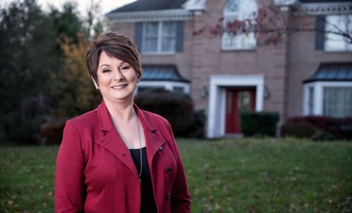 Laura Gibki - Award Winning Re/Max Realtor