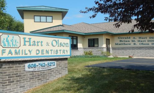 Hart & Olson Family Dentistry 225 Gunderson Dr, Portage Wisconsin 53901