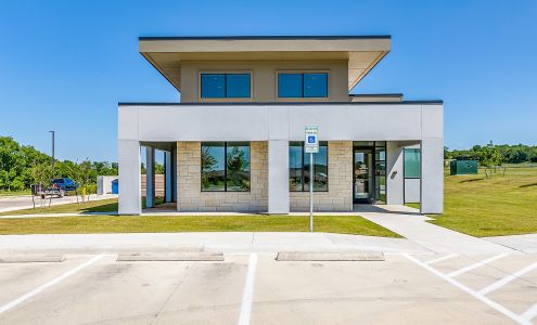 Crown Pointe Dentistry 220 Shops Blvd, Willow Park Texas 76087