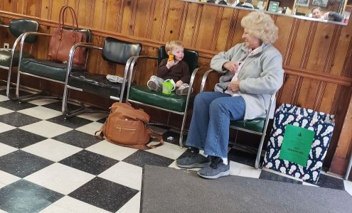 Steve's Barber Shop 110 Lexington St, Versailles Kentucky 40383