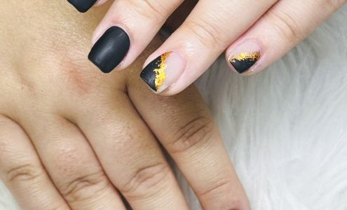 Elegant Nail Spa 235 N Santa Claus Ln, North Pole Alaska 99705