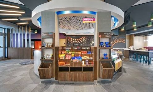 Tru by Hilton Gaylord