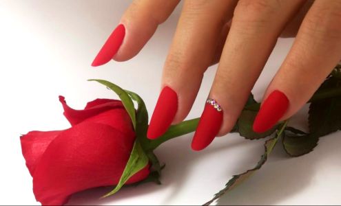 Cesy Nails Lethbridge