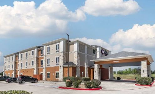 Best Western Plus Longhorn Inn & Suites