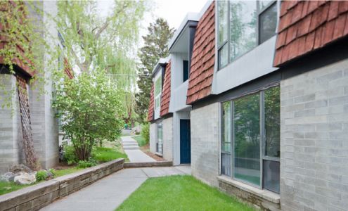 Greenbrier Apartments