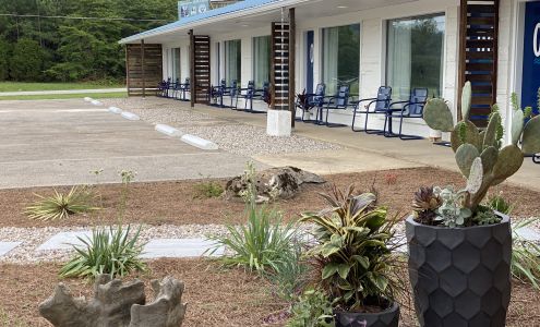 St. Clair Motor Lodge Falls of Rough