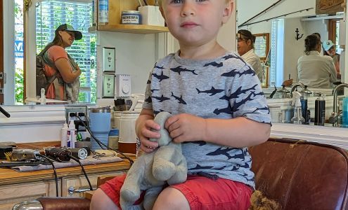 Bowen Island Barber Shop 455 Bowen Island Trunk Rd, Bowen Island Manitoba V0N 1G0