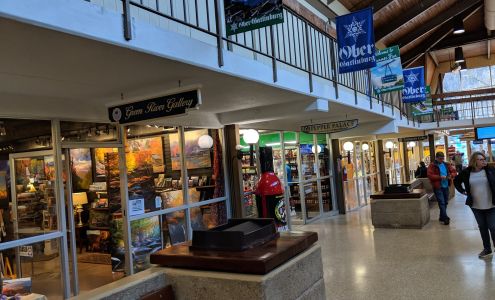 Ober Mountain Tramway Mall