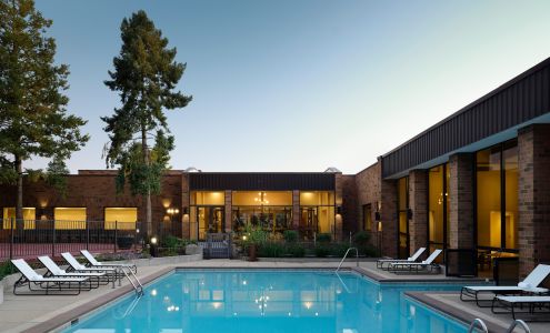 The Plaza Grand Rapids Airport Hotel