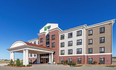 Holiday Inn Express & Suites Pryor, an IHG Hotel
