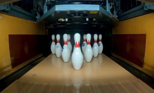 Stars and Strikes Family Entertainment Center