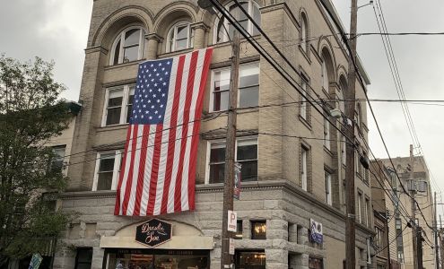 Drasdis & Son Clothier