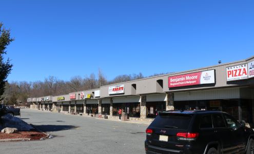 Fieldstone Park Shopping Center