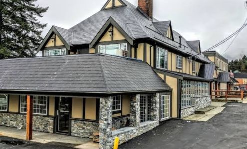 Riverside Inn Lake Cowichan