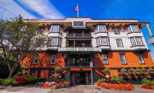 James Bay Inn Hotel, Suites & Cottages