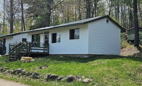 Mazinaw Lakeside Resort and Eatery Cloyne