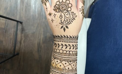 Eyebrow Threading by Nisha