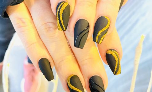 Queen Bee Nails & Spa