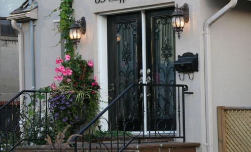 Jonathan Torch Curly Hair Institute