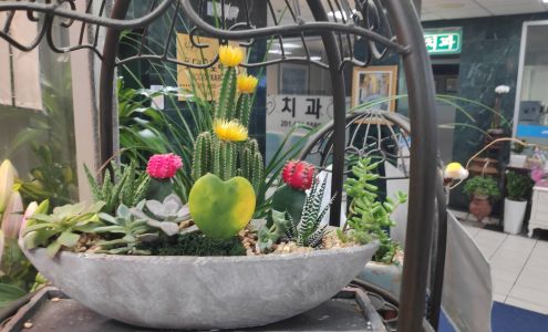 Rodeo Plaza Screen Golf