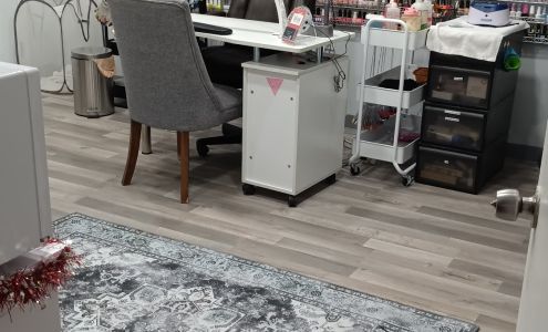 Hollywood Nails by Rhea 361 E NASA Pkwy, Webster Texas 77598