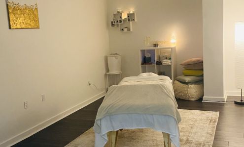 Minimoon Massage Studio