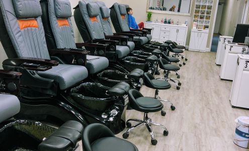 Herbal Spa Nails 1609 N Dixie Hwy suite 109, Elizabethtown Kentucky 42701