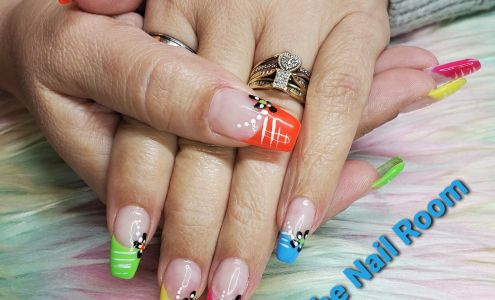 The Nail Room in Downtown Roots Salon 706 Robb St, Summit Mississippi 39666