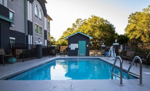 Best Western Plus Blue Angel Inn