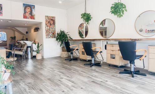 Quartz Salon