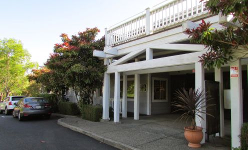 Kat Delse Mardirous, L.Ac.