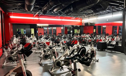 Crunch Fitness - Santa Clarita