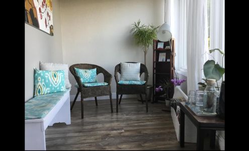 Wealth Acupuncture and Maya Abdominal Therapy