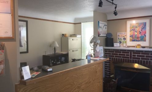 East-West Acupuncture Clinic