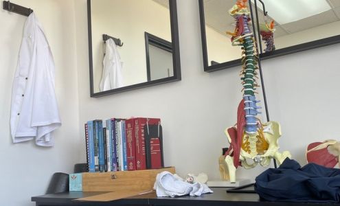 ADVANCED CHIROPRACTIC WELLNESS + SPORTS