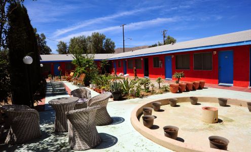 SAFARI MOTOR INN - JOSHUA TREE