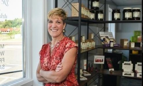 Dr. Laurie Beagle, chiropractor 344 S 3rd St, Coopersburg Pennsylvania 18036