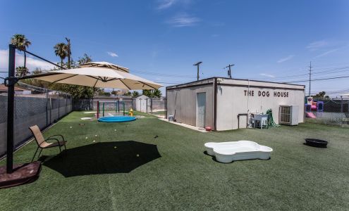 Just Like Home Doggie Hotel and Grooming