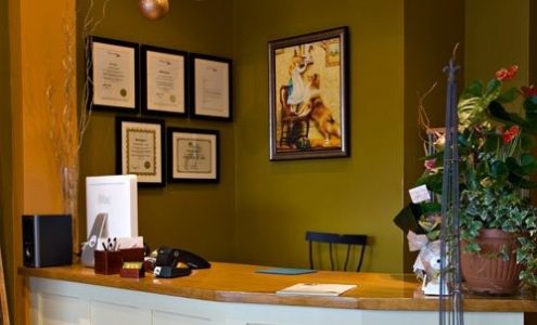 Fourpaws Inc 2785 St Clair Ave E, East York Ontario M4B 1N1